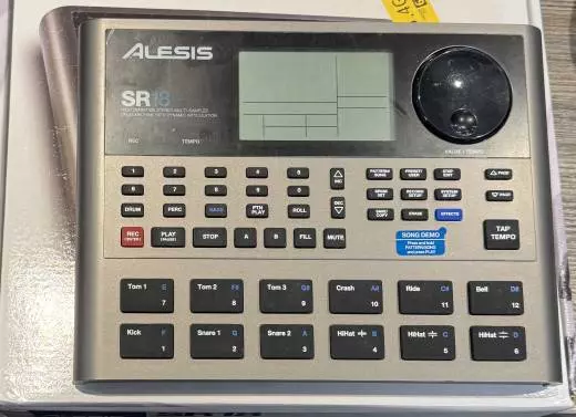 Alesis - SR-18